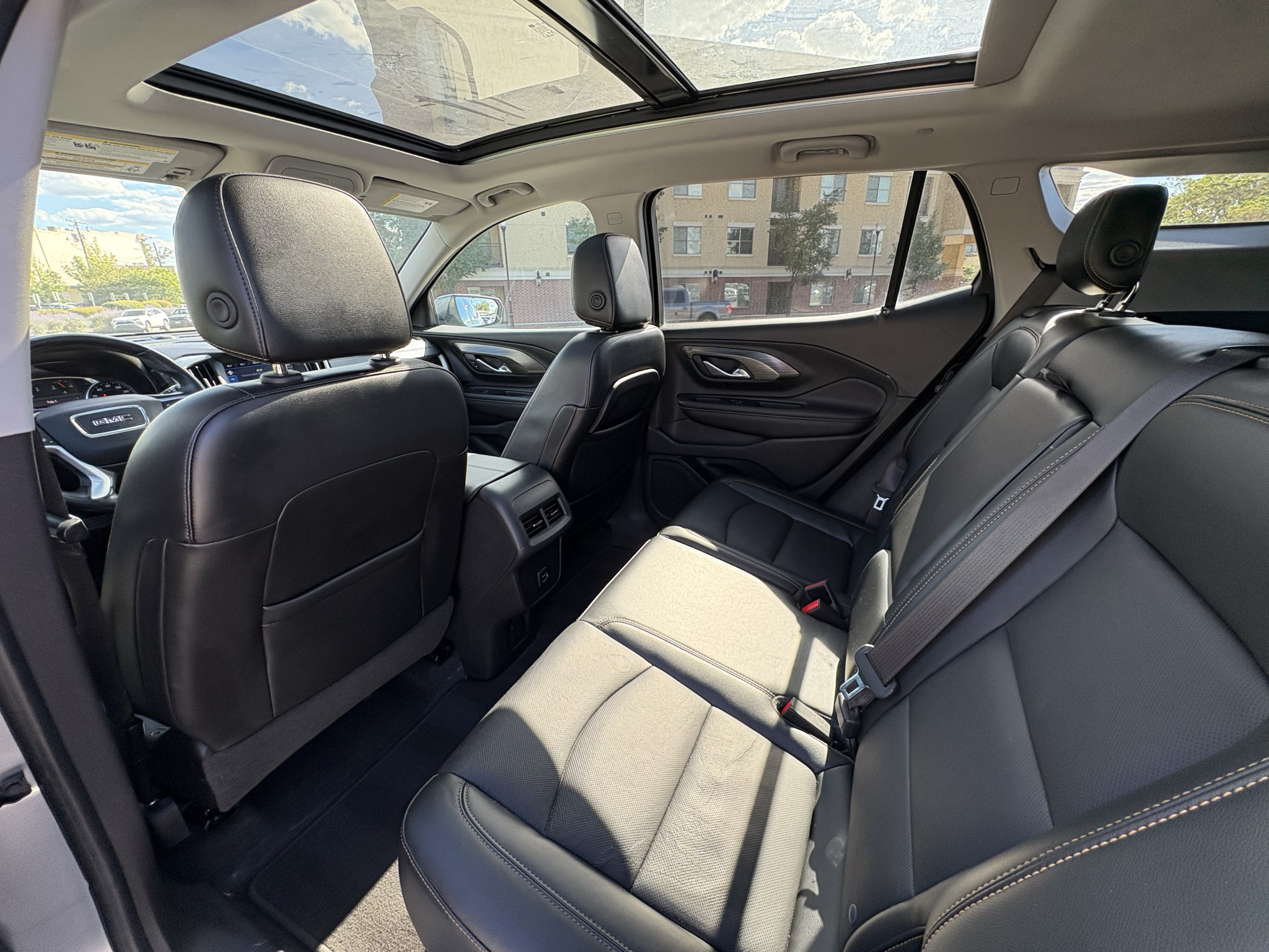 Used 2019 GMC Terrain SLT w/ Infotainment Package II AWD/4WD image 24