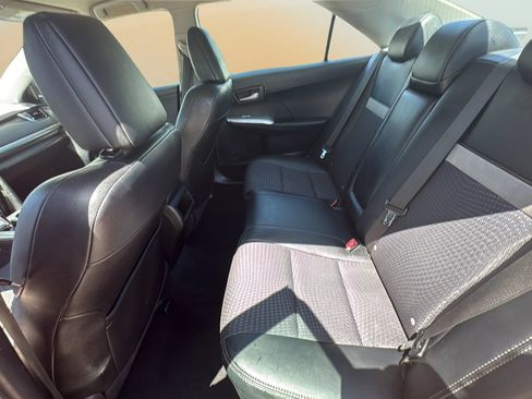 Used 2012 Toyota Camry SE FWD image 19
