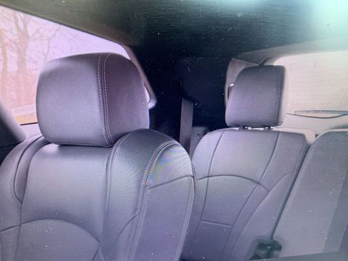 Used 2024 Buick Enclave Premium image 14