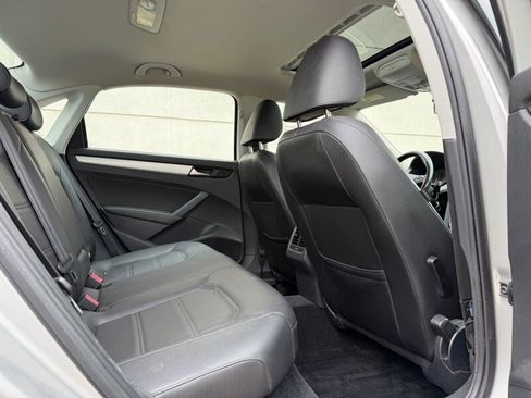 Used 2013 Volkswagen Passat TDI SE image 13