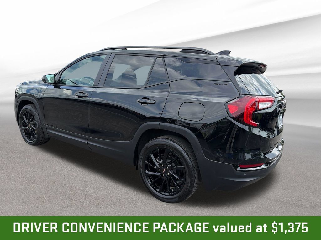 Certified 2024 GMC Terrain SLE w/ Driver Convenience Package FWD image 3