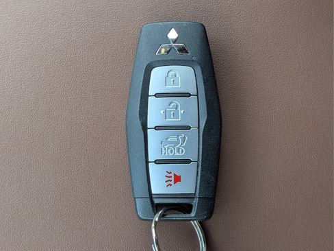 Used 2025 Mitsubishi Outlander SEL FWD image 34
