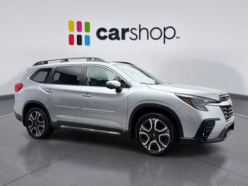 Used 2023 Subaru Ascent Limited w/ Technology Package AWD/4WD image 6