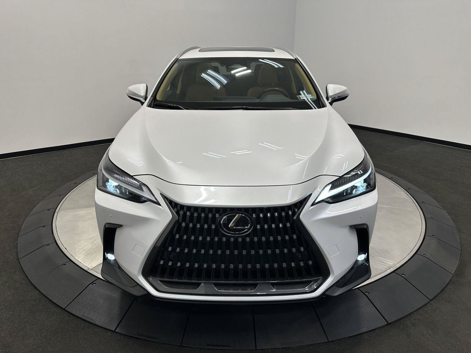 Used 2024 Lexus NX 350 AWD image 3