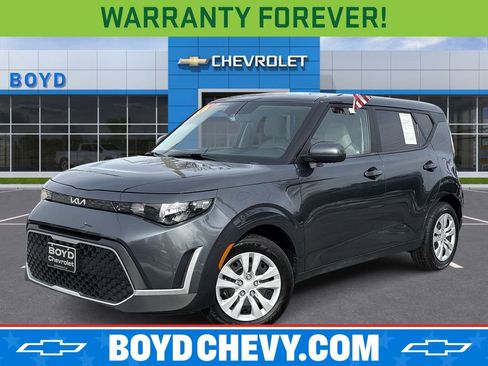Used 2023 Kia Soul LX image 1