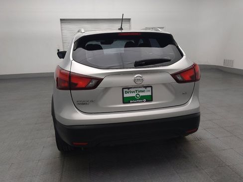 Used 2017 Nissan Rogue Sport SL w/ SL Premium Package FWD image 6