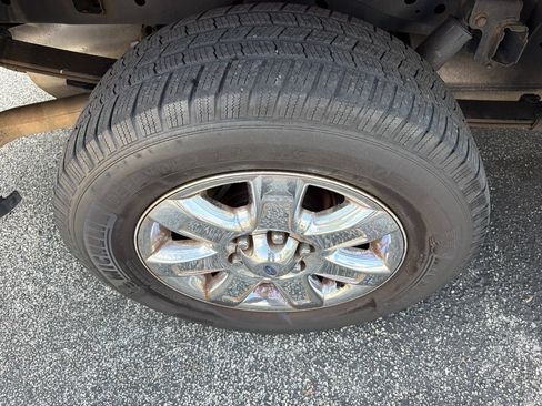 Used 2014 Ford F150 XLT w/ XLT Chrome Package RWD image 11