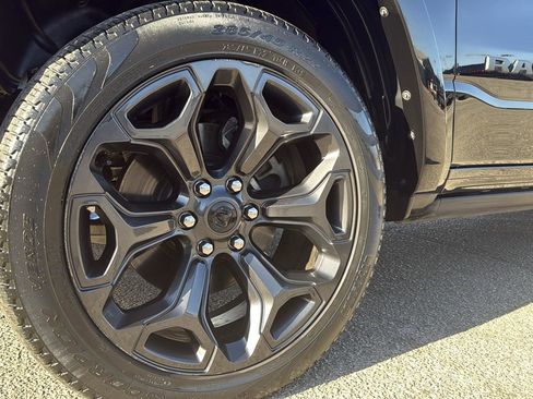 Used 2023 RAM 1500 Limited image 9