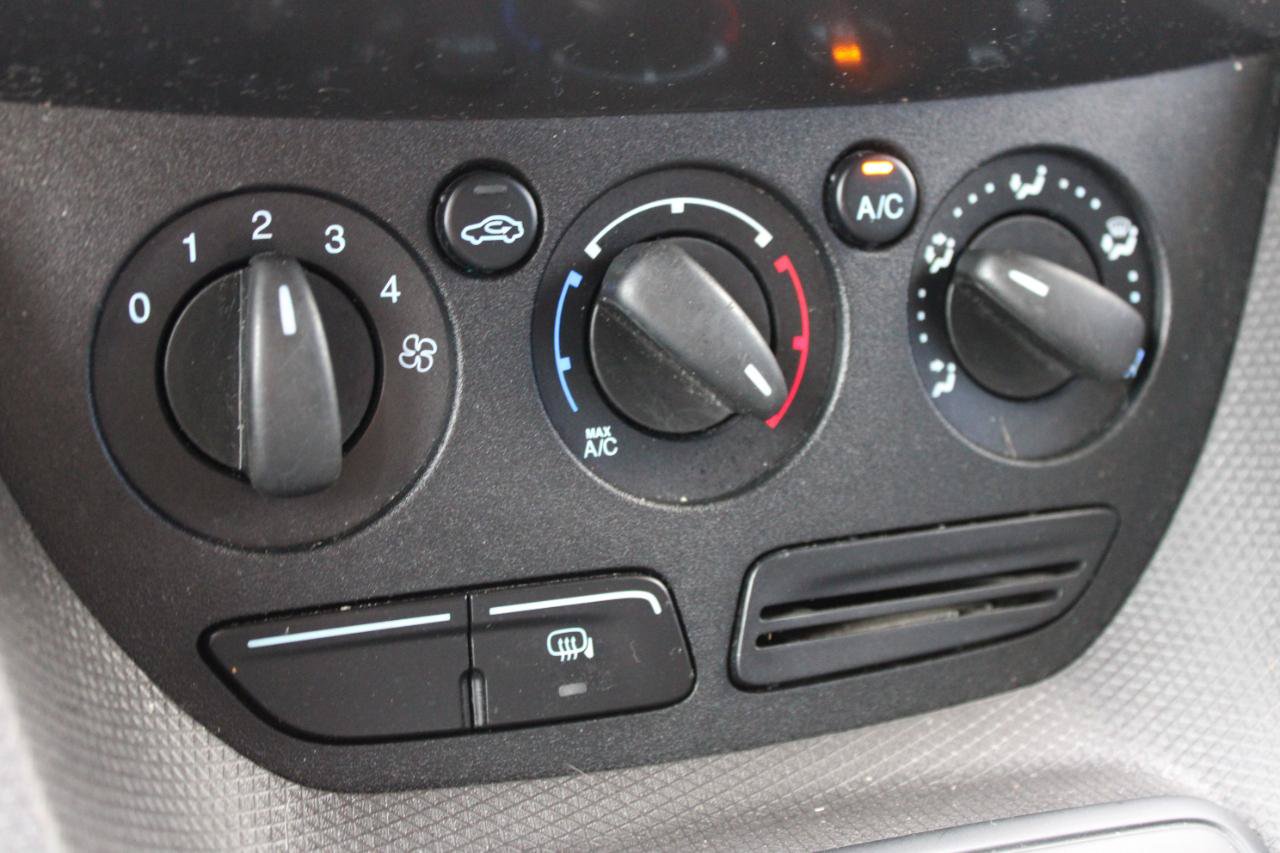 Used 2015 Ford Transit Connect XLT FWD image 30