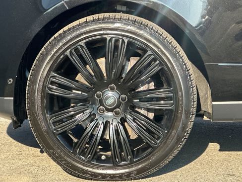 Used 2020 Land Rover Range Rover HSE image 26