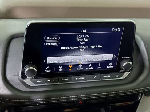 Used 2022 Nissan Rogue SV FWD image 6