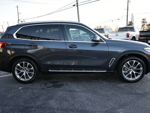 Used 2019 BMW X5 xDrive50i w/ Parking Assistance Package image 5