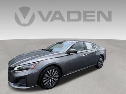 Used 2024 Nissan Altima 2.5 SV