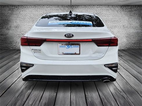 Used 2021 Kia Forte LXS image 4