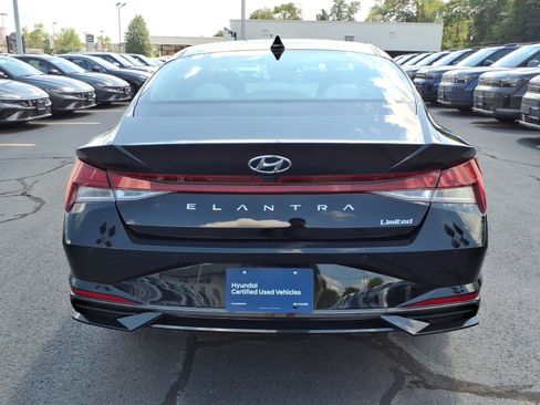 Used 2023 Hyundai Elantra Limited w/ Cargo Package FWD image 7