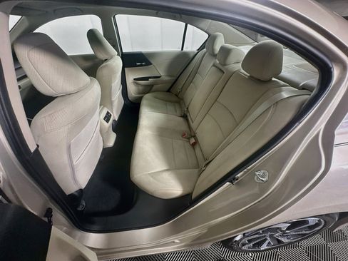Used 2017 Honda Accord EX image 26