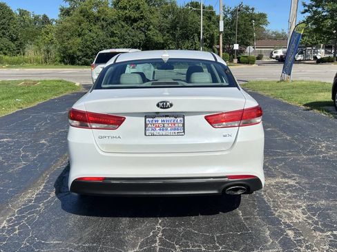 Used 2016 Kia Optima EX image 4