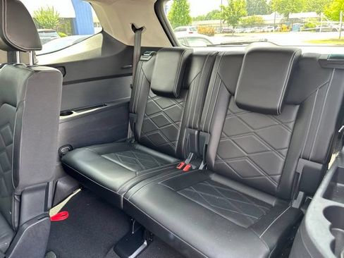 Used 2024 Volkswagen Atlas SE FWD image 10