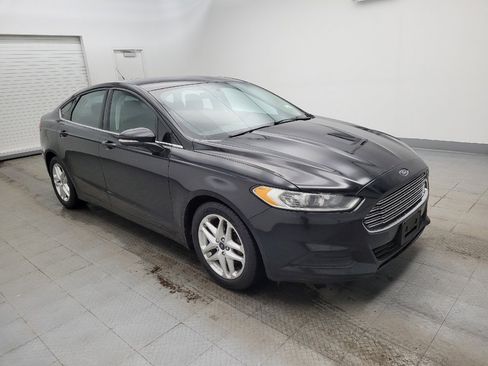 Used 2015 Ford Fusion SE image 11