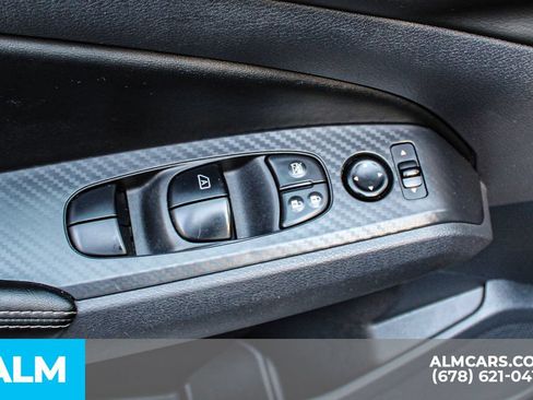 Used 2025 Nissan Altima 2.5 SV FWD image 33