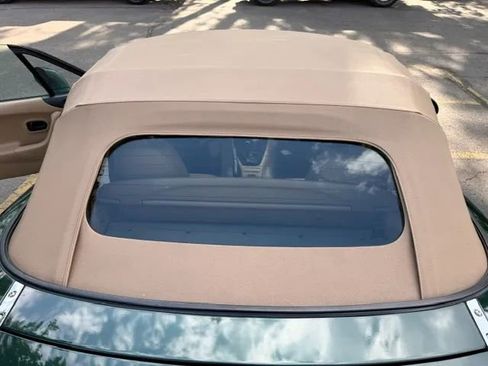 Used 1999 MAZDA MX-5 Miata RWD image 19