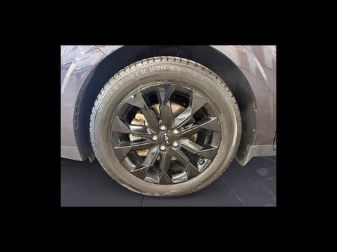 Used 2024 Kia Carnival SX Prestige FWD image 10