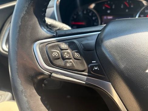 Used 2022 Chevrolet Equinox LT AWD/4WD image 35