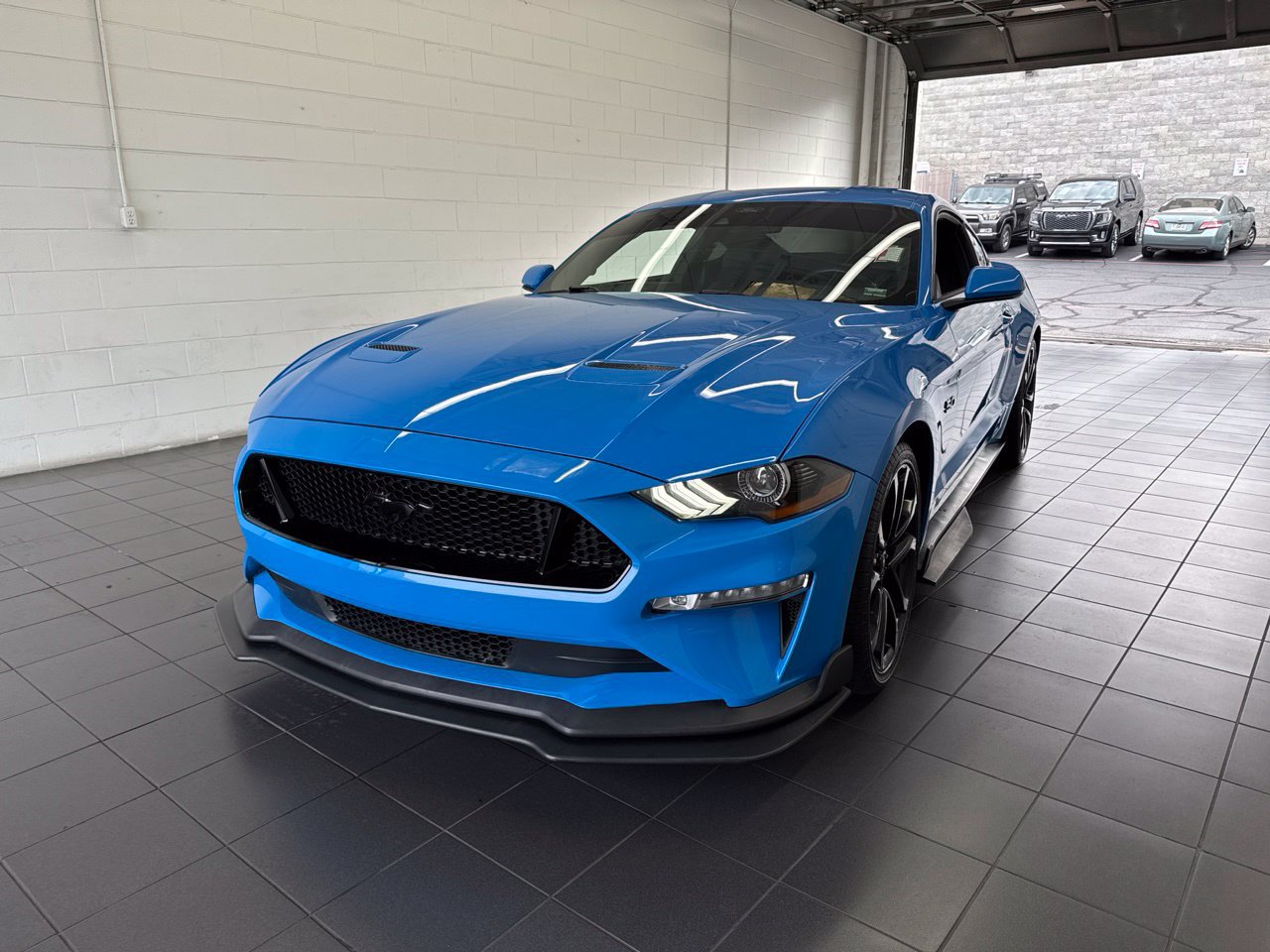 Used 2023 Ford Mustang GT Premium RWD image 3