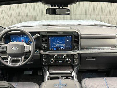 Used 2025 Ford F250 Platinum image 38