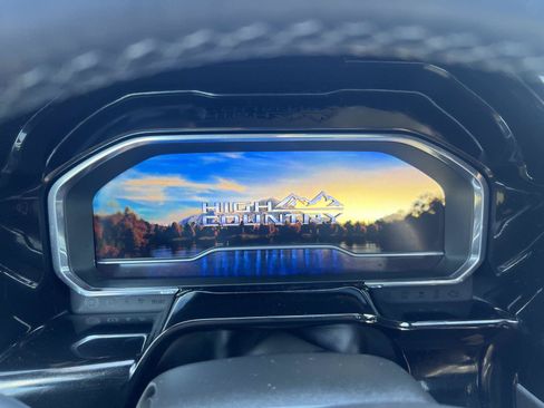 Used 2023 Chevrolet Silverado 1500 High Country w/ High Country Premium Package AWD/4WD image 21