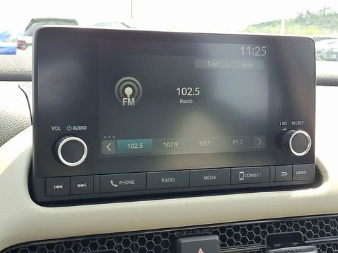 Used 2023 Honda HR-V LX image 12