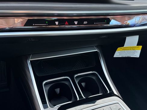 New 2026 BMW i7 xDrive60 w/ Executive Package image 23