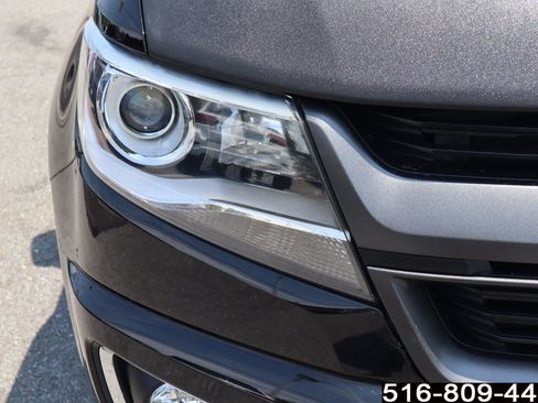 Used 2020 Chevrolet Colorado Z71 AWD/4WD image 12