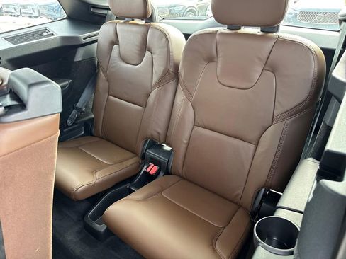 Certified 2023 Volvo XC90 B6 Ultimate w/ Protection Package Premier image 10