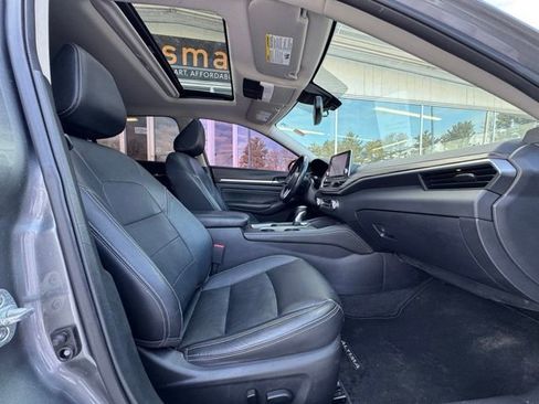 Used 2019 Nissan Altima 2.5 Platinum image 12