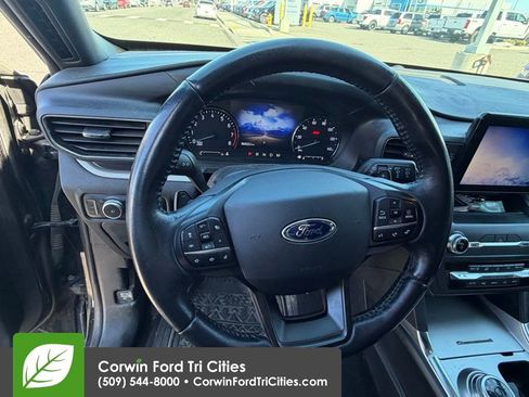 Used 2020 Ford Explorer XLT w/ Equipment Group 202A image 24