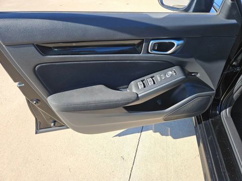 Certified 2022 Honda Civic EX image 13