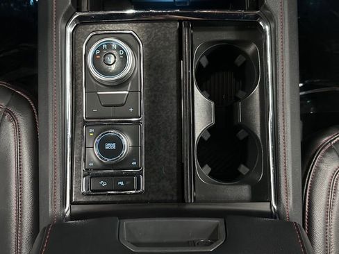 Used 2024 Ford Expedition Limited AWD/4WD image 22