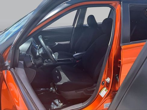 Used 2023 Nissan Kicks SV FWD image 8