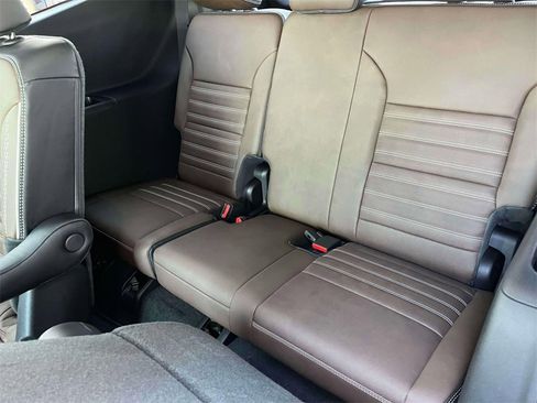 New 2026 GMC Acadia Denali Ultimate w/ LPO, Floor Liner Package image 17