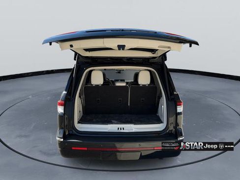 Used 2024 Lincoln Navigator Black Label image 6