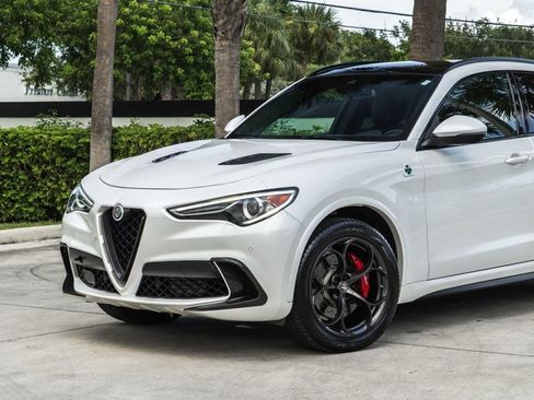 Used 2018 Alfa Romeo Stelvio Quadrifoglio w/ Driver Assist Dynamic Package AWD/4WD image 2