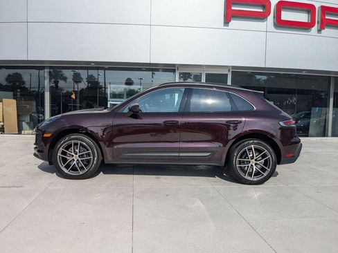 Certified 2025 Porsche Macan image 2