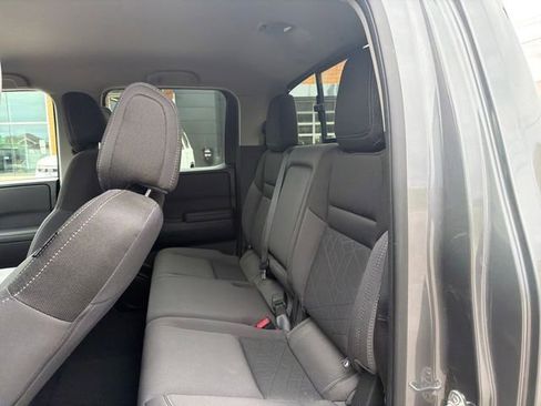 Used 2025 Nissan Frontier SV AWD/4WD image 24