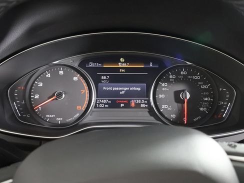 Used 2023 Audi Q5 2.0T Premium w/ Convenience Package AWD/4WD image 39