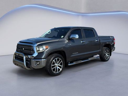 Used 2018 Toyota Tundra SR5 image 3