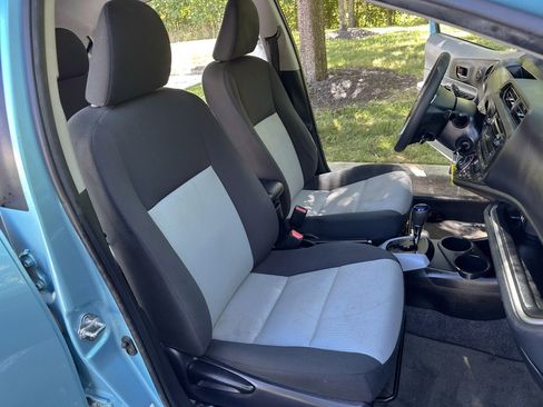 Used 2014 Toyota Prius C Two FWD image 27