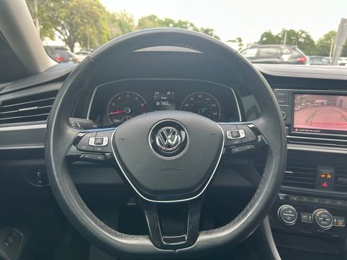 Used 2019 Volkswagen Jetta SE image 19