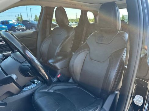Used 2020 Jeep Cherokee Limited AWD/4WD image 40