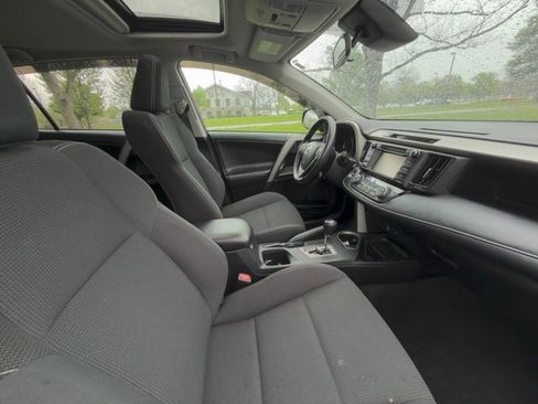 Used 2018 Toyota RAV4 XLE w/ Plus Extra Value Package AWD/4WD image 25